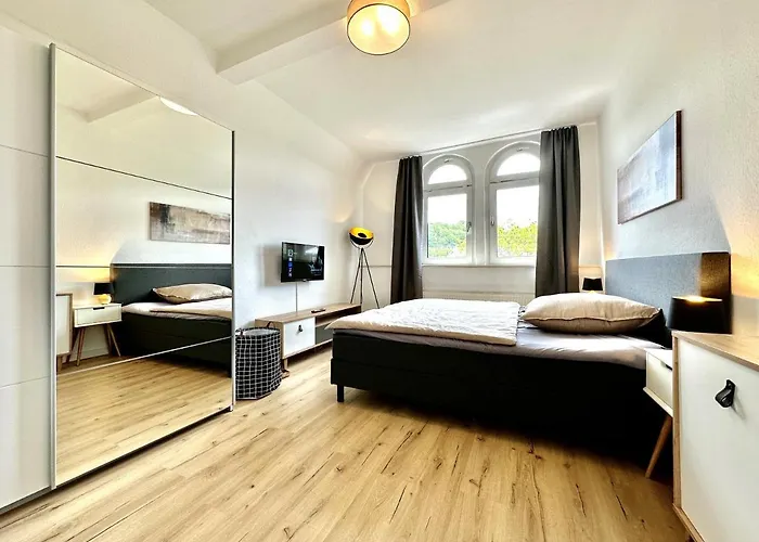 Zentral Gelegene Dg-Wohnung Mit 4 Schlafzimmern