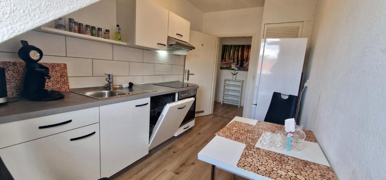 Apartment Zentral Gelegene Dg-wohnung Mit 4 Schlafzimmern *