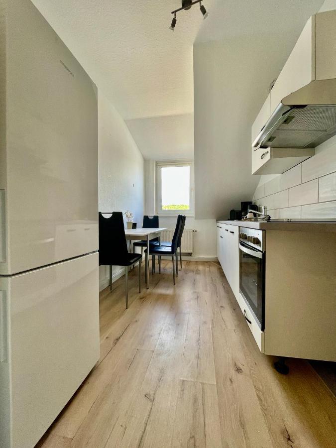 Zentral Gelegene Dg-wohnung Mit 4 Schlafzimmern Apartment