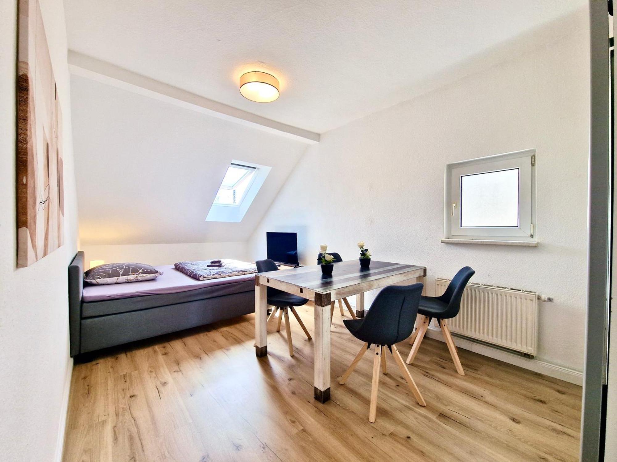 Apartment Zentral Gelegene Dg-wohnung Mit 4 Schlafzimmern *